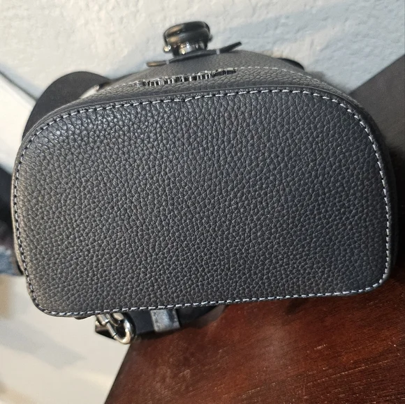 Coach Small Hudson Pack - Picture 7 of 8